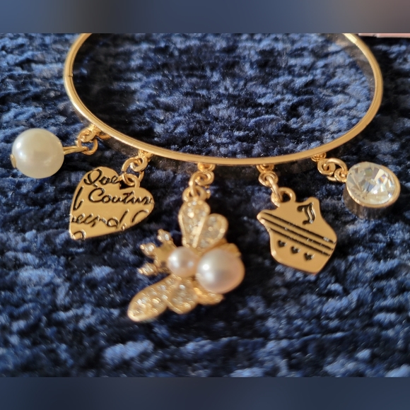 JUICY COUTURE Rose Gold Bangle Charm Bracelet - Heart Bee NWT - Picture 4 of 7